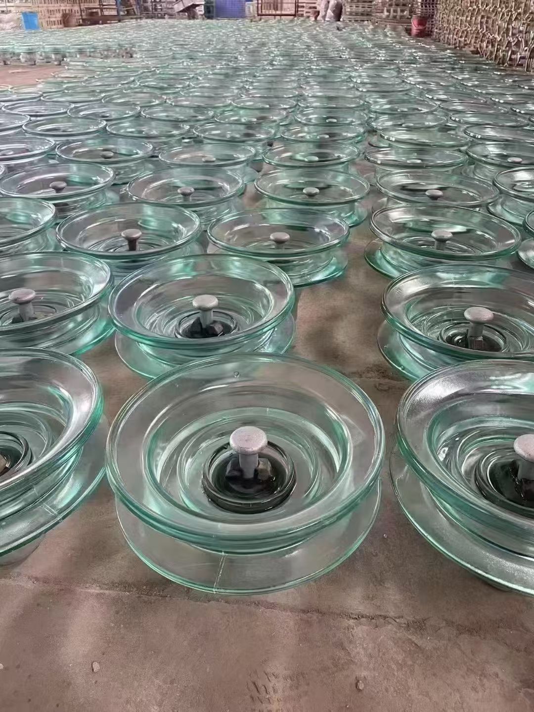 Glass insulators in production